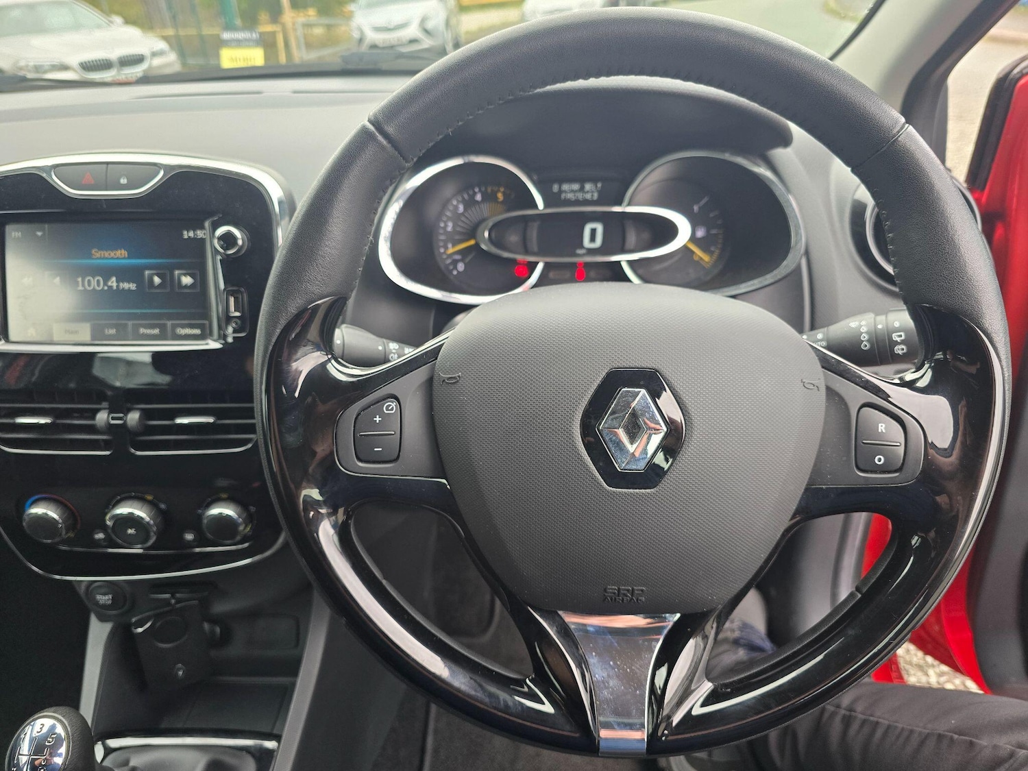 Used Renault Clio 2014 for sale - 76337230: Photo 14