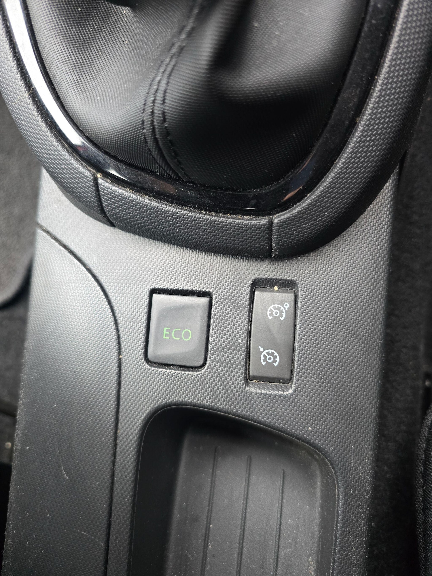 Used Renault Clio 2014 for sale - 76337230: Photo 21