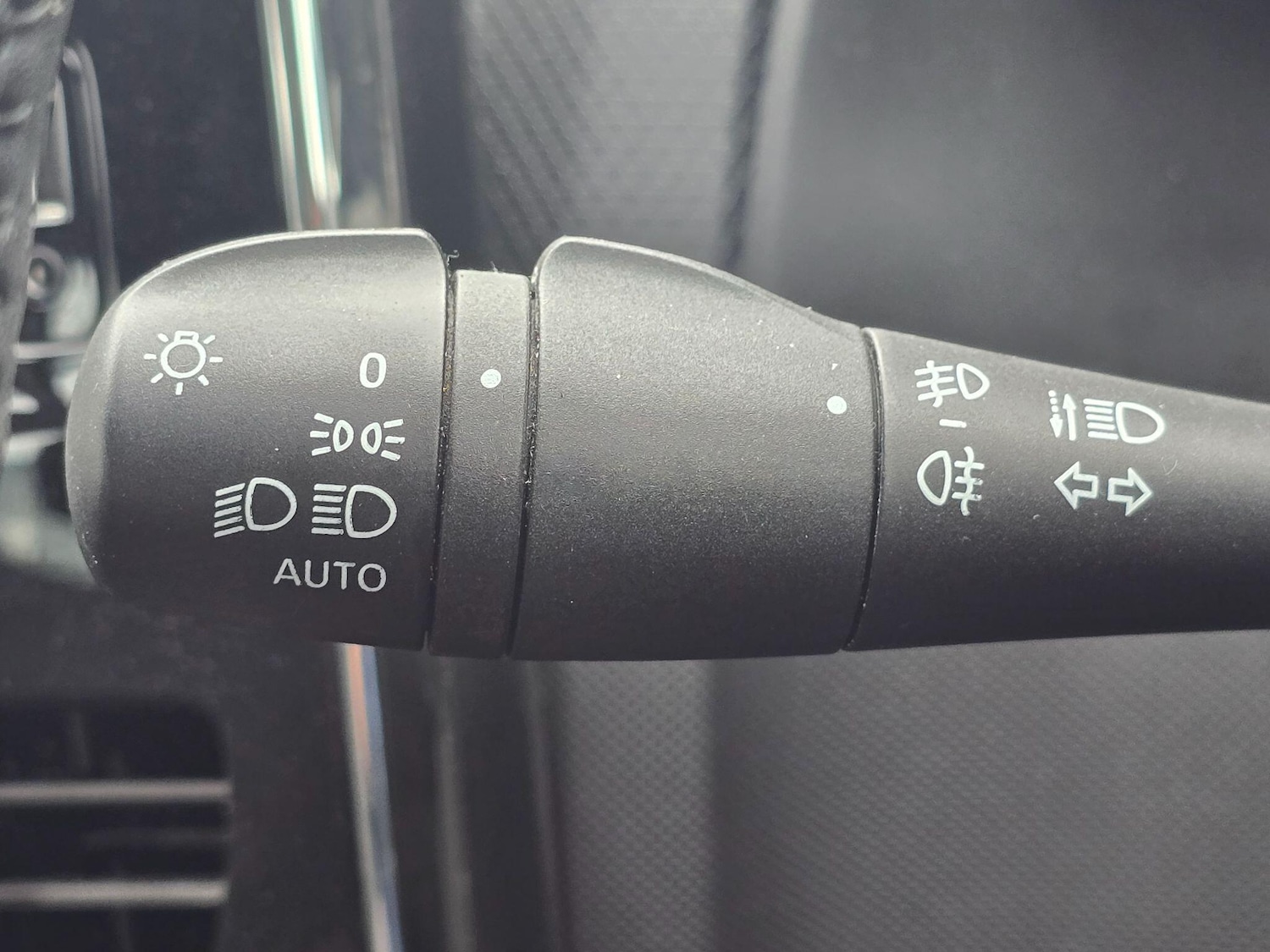 Used Renault Clio 2014 for sale - 76337230: Photo 24