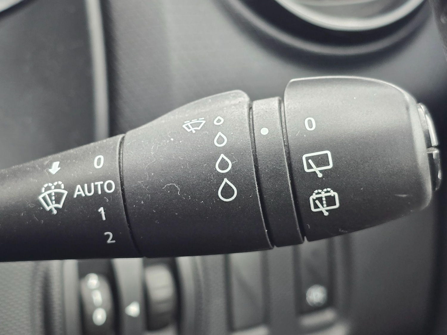 Used Renault Clio 2014 for sale - 76337230: Photo 25