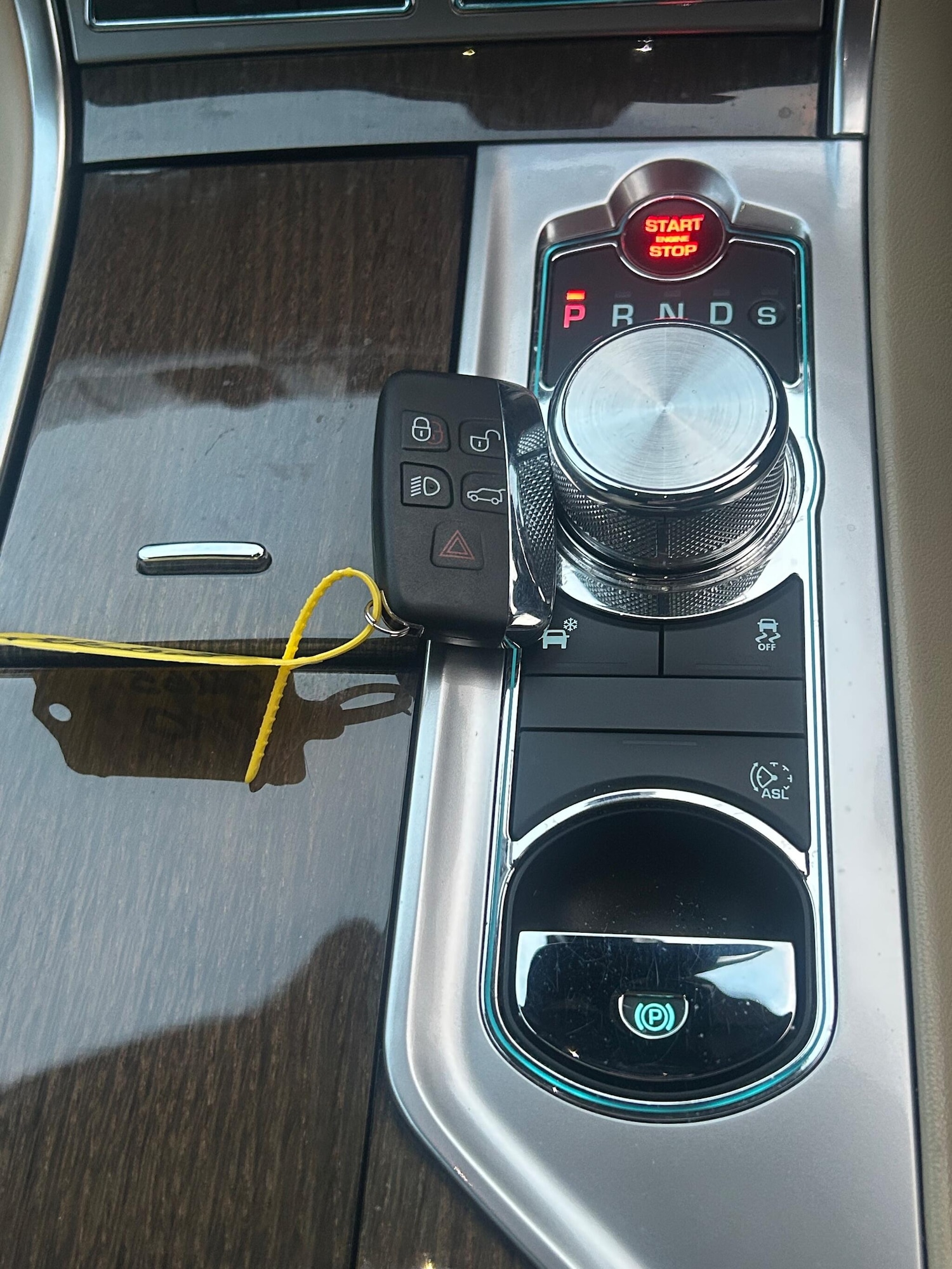 Used Jaguar XF 2015 for sale - 76689541: Photo 15