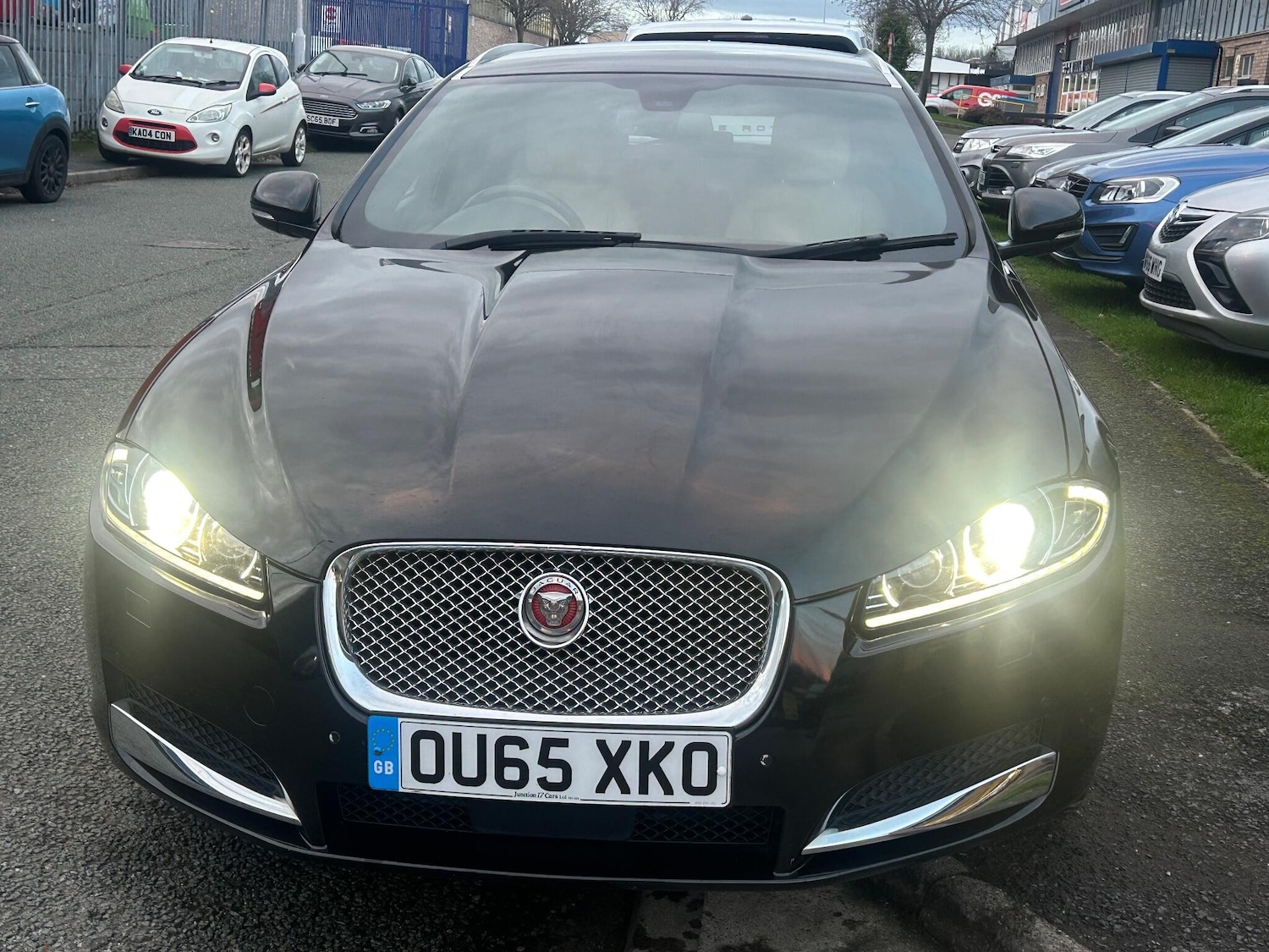 Used Jaguar XF 2015 for sale - 76689541: Photo 7