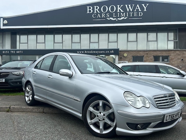 Used Mercedes-Benz C-Class 2006 for sale - 76239790: Photo 2