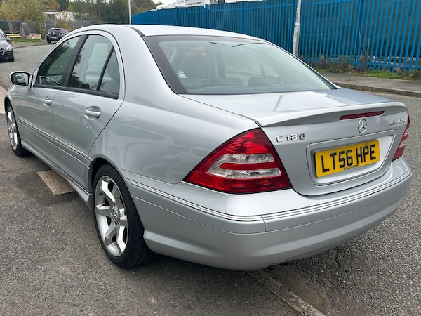 Used Mercedes-Benz C-Class 2006 for sale - 76239790: Photo 4