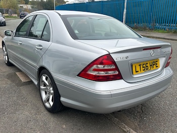 Used Mercedes-Benz C-Class 2006 for sale - 76239790: Photo 4