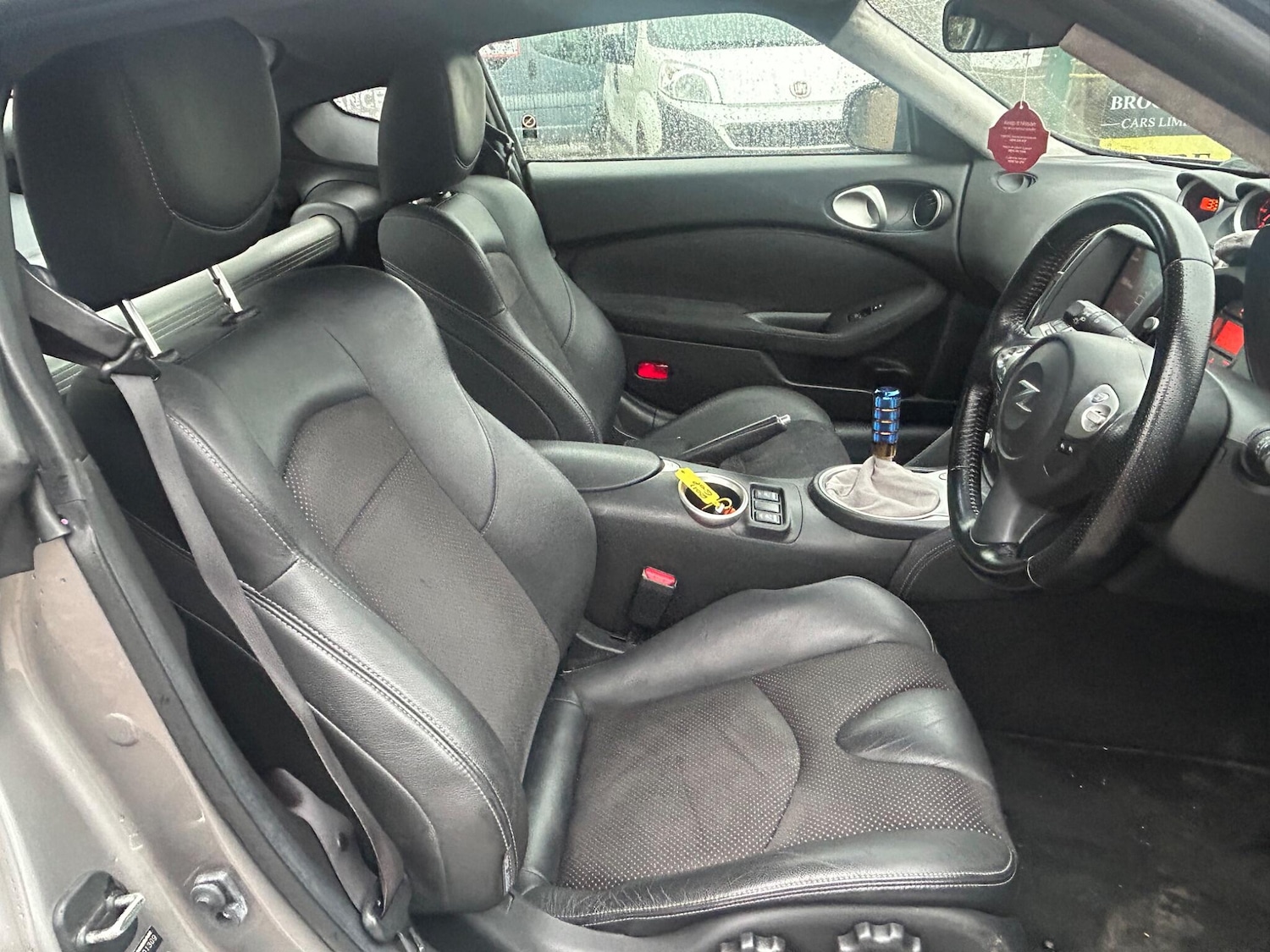 Used Nissan 370 Z 2011 for sale - 77468069: Photo 10