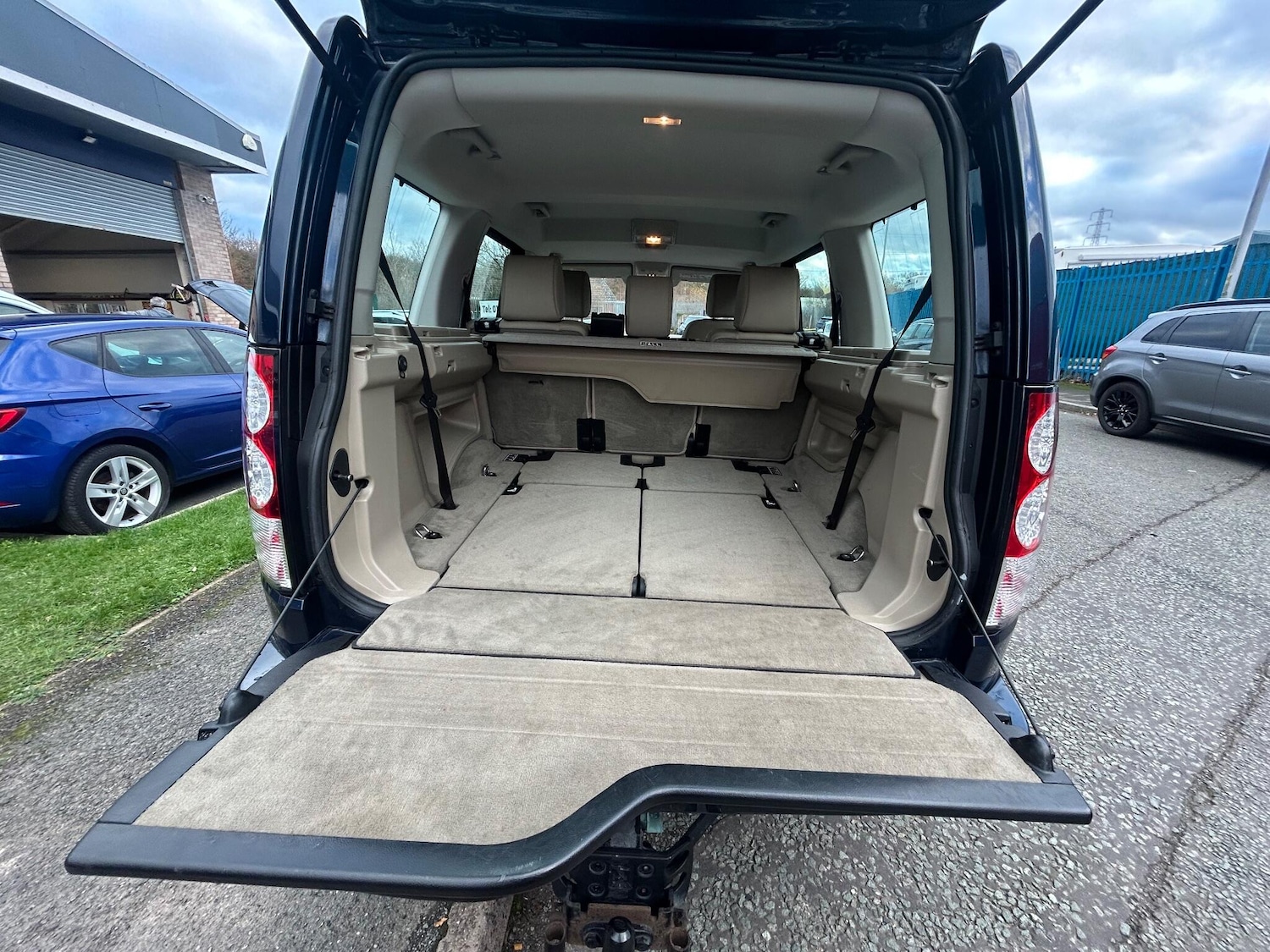 Used Land Rover Discovery 2010 for sale - 76913439: Photo 15