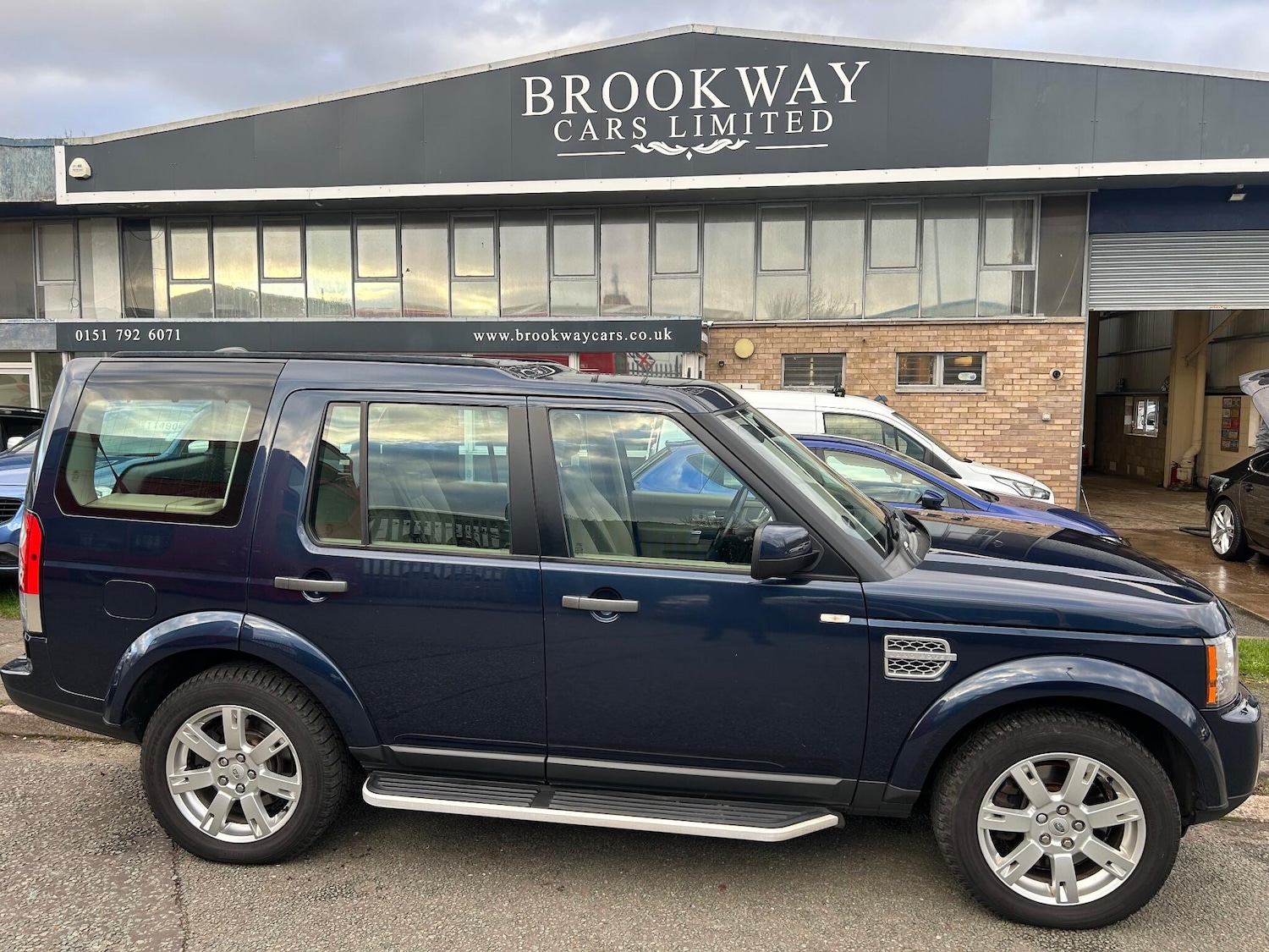 Used Land Rover Discovery 2010 for sale - 76913439: Photo 3