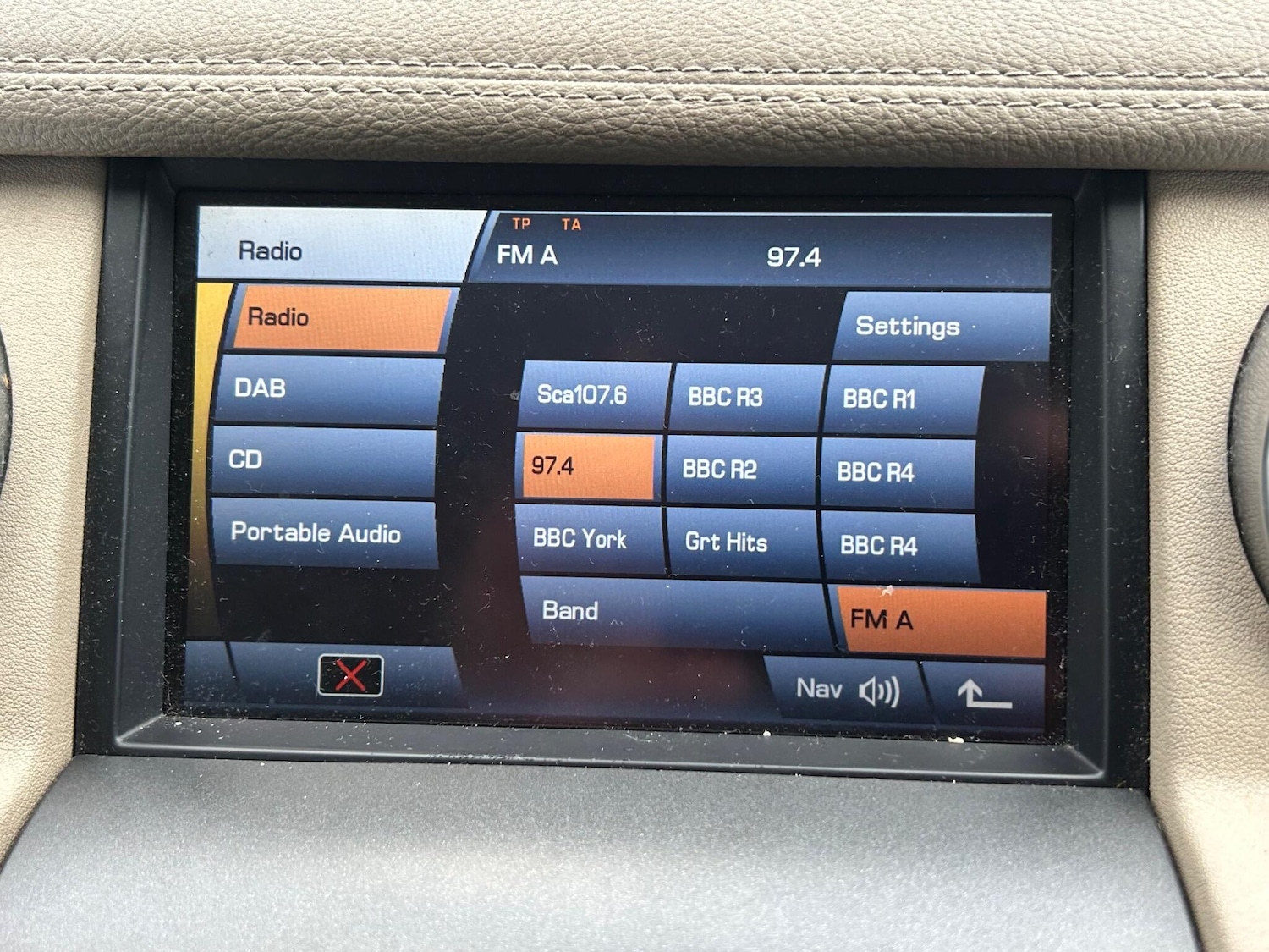 Used Land Rover Discovery 2010 for sale - 76913439: Photo 35