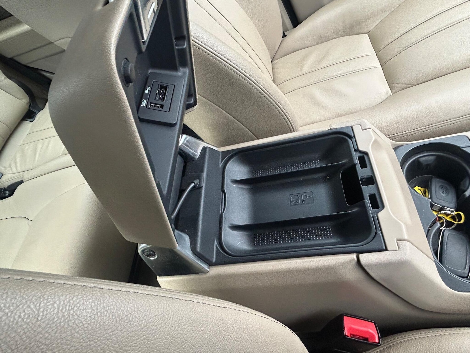 Used Land Rover Discovery 2010 for sale - 76913439: Photo 38