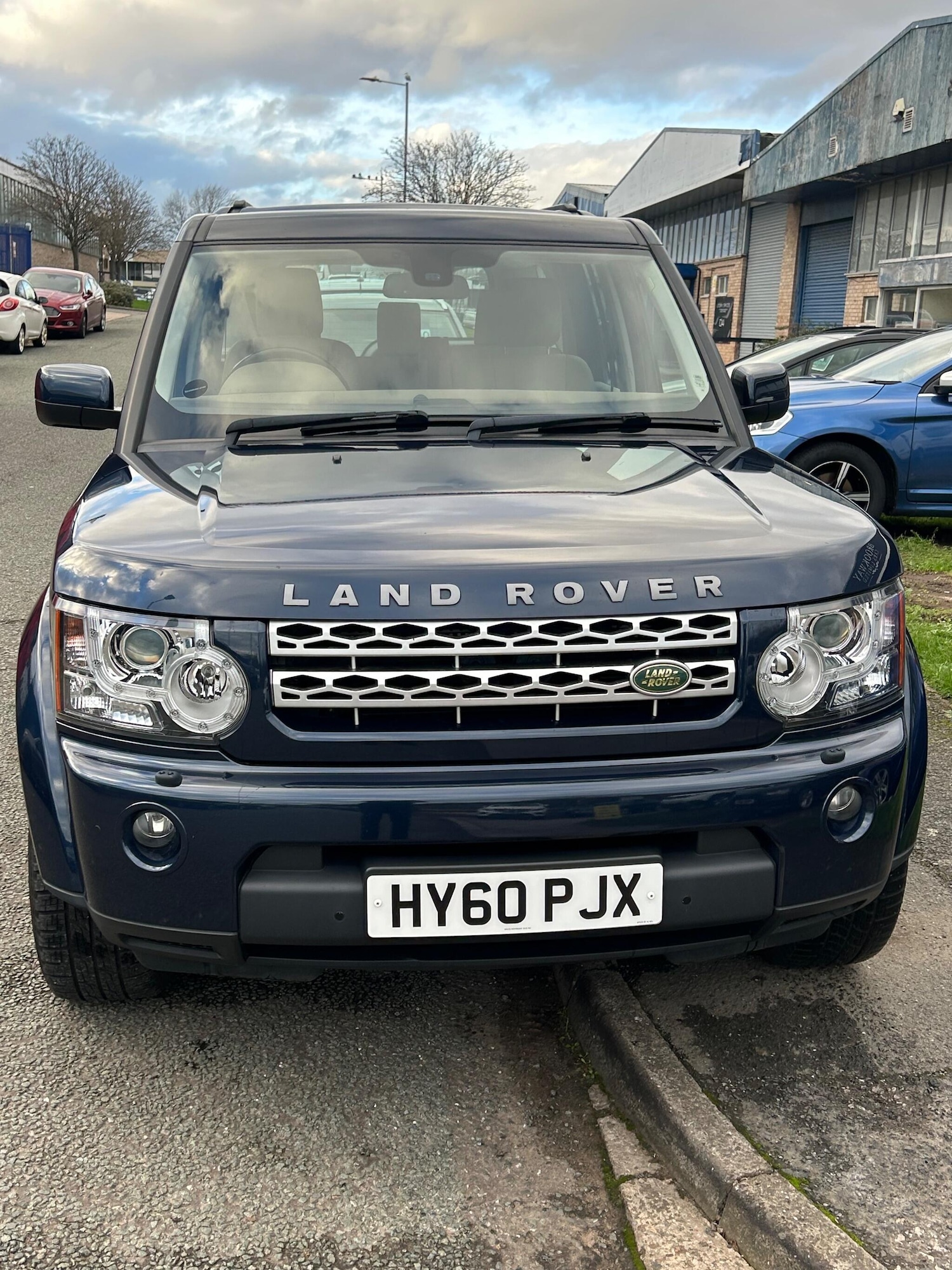 Used Land Rover Discovery 2010 for sale - 76913439: Photo 7