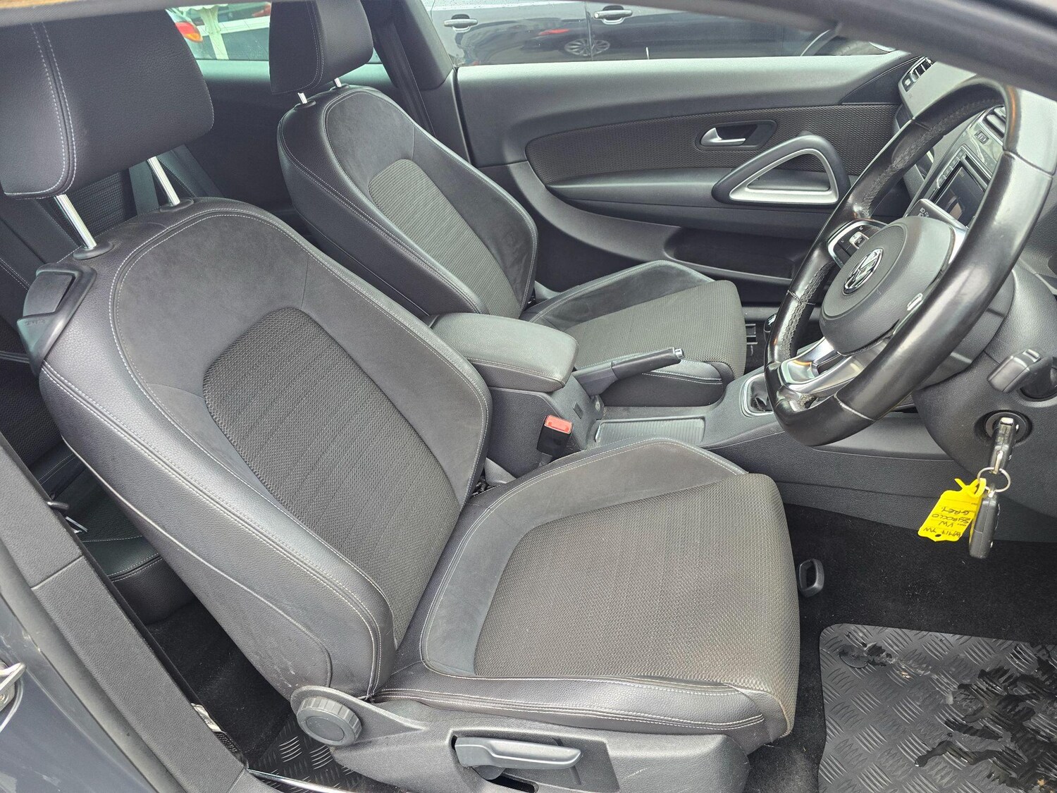 Used Volkswagen Scirocco 2017 for sale - 77723177: Photo 11