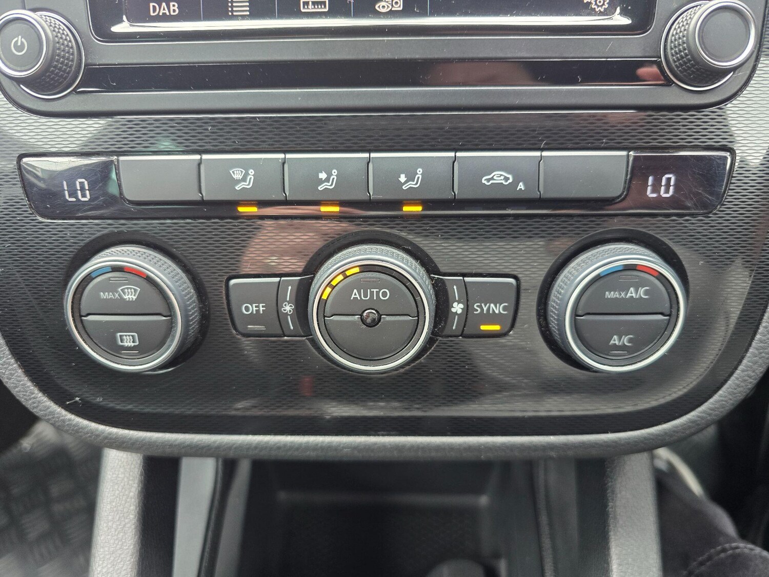 Used Volkswagen Scirocco 2017 for sale - 77723177: Photo 24