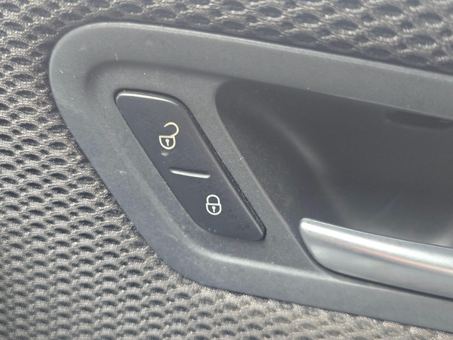 Used Volkswagen Scirocco 2017 for sale - 77723177: Photo 35