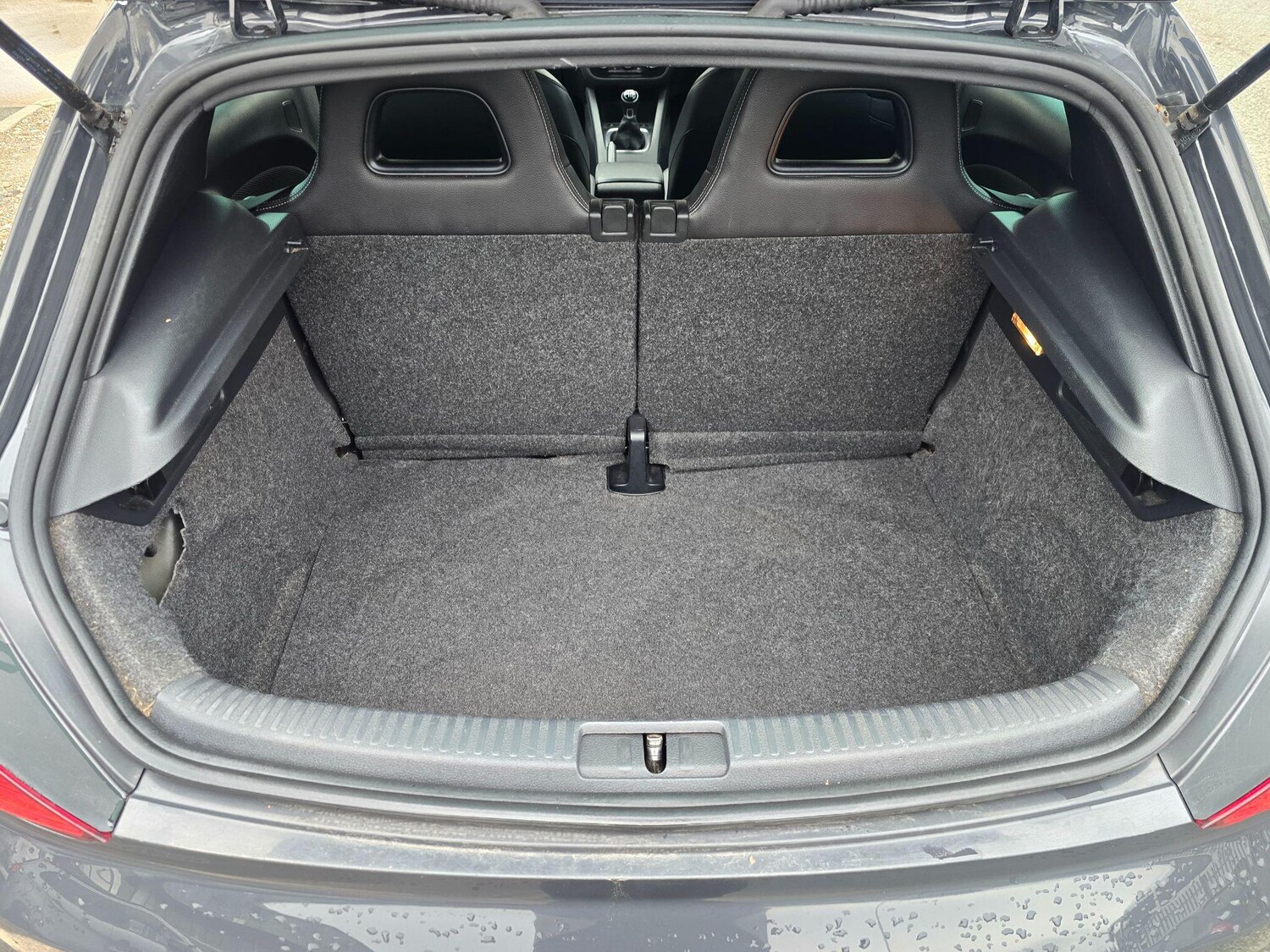 Used Volkswagen Scirocco 2017 for sale - 77723177: Photo 36