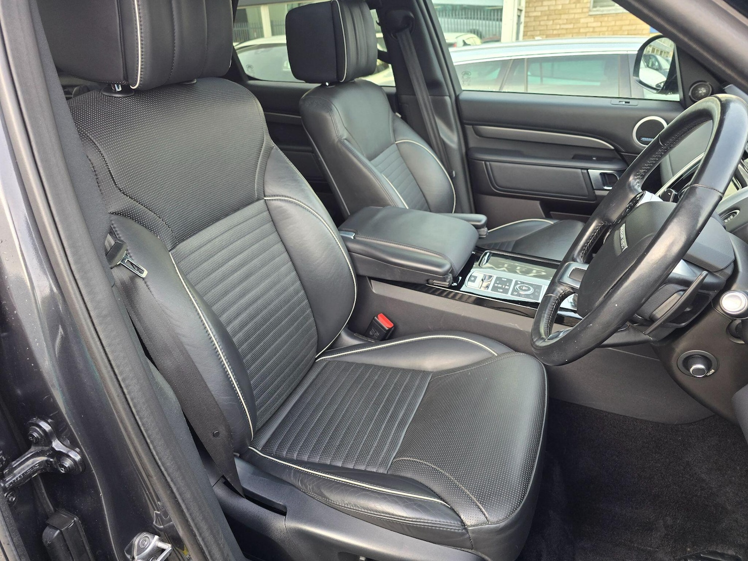 Used Land Rover Discovery 2019 for sale - 76214244: Photo 13