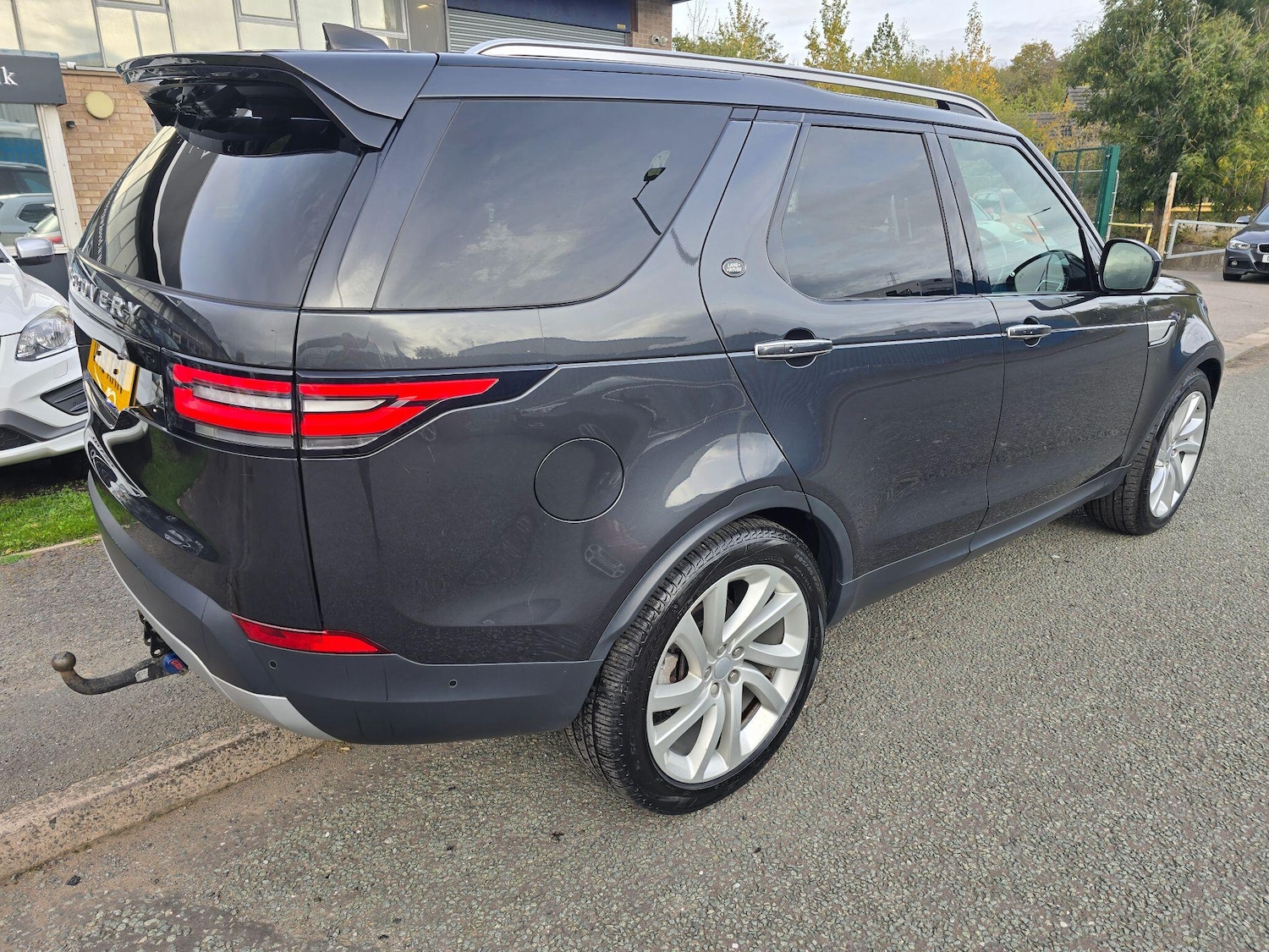 Used Land Rover Discovery 2019 for sale - 76214244: Photo 2