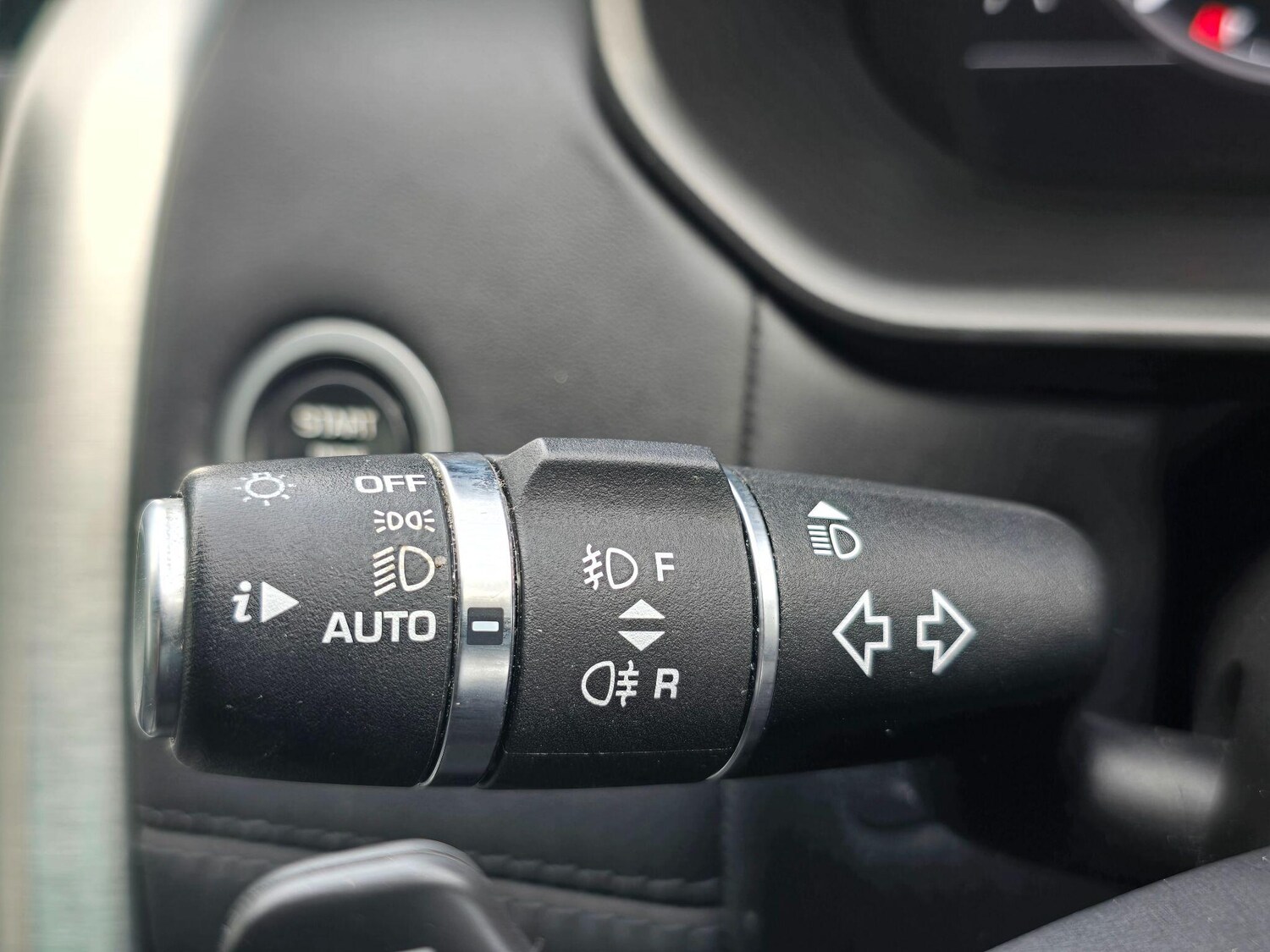 Used Land Rover Discovery 2019 for sale - 76214244: Photo 32