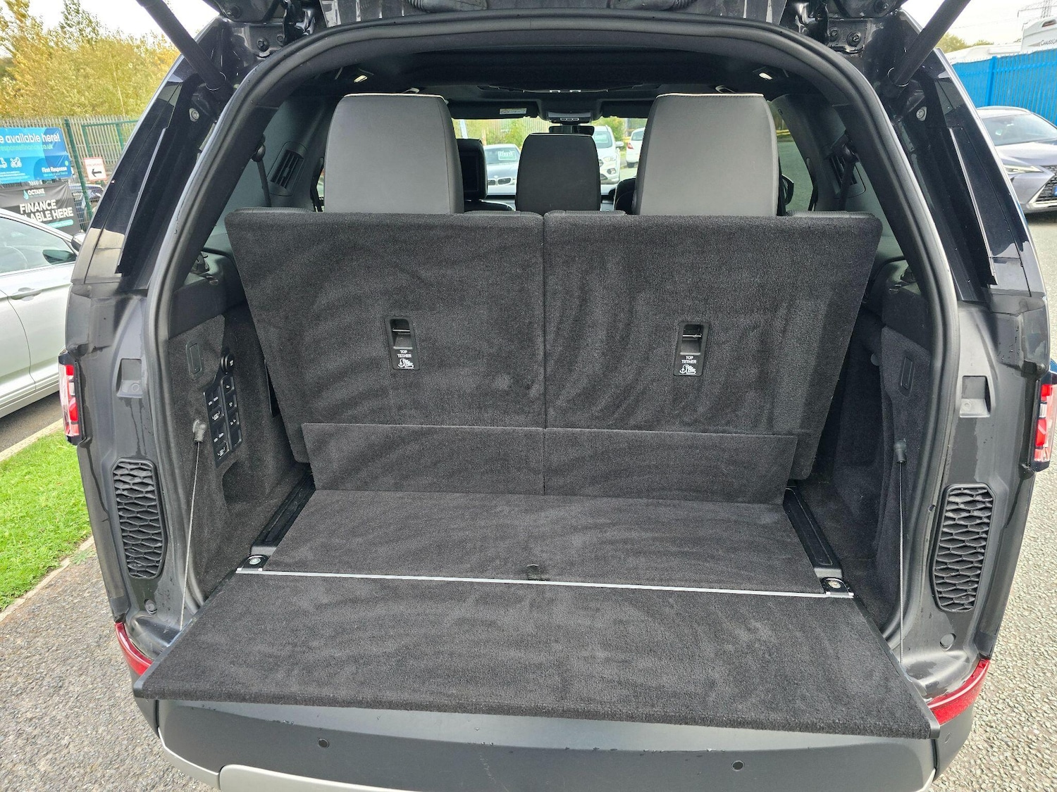 Used Land Rover Discovery 2019 for sale - 76214244: Photo 42