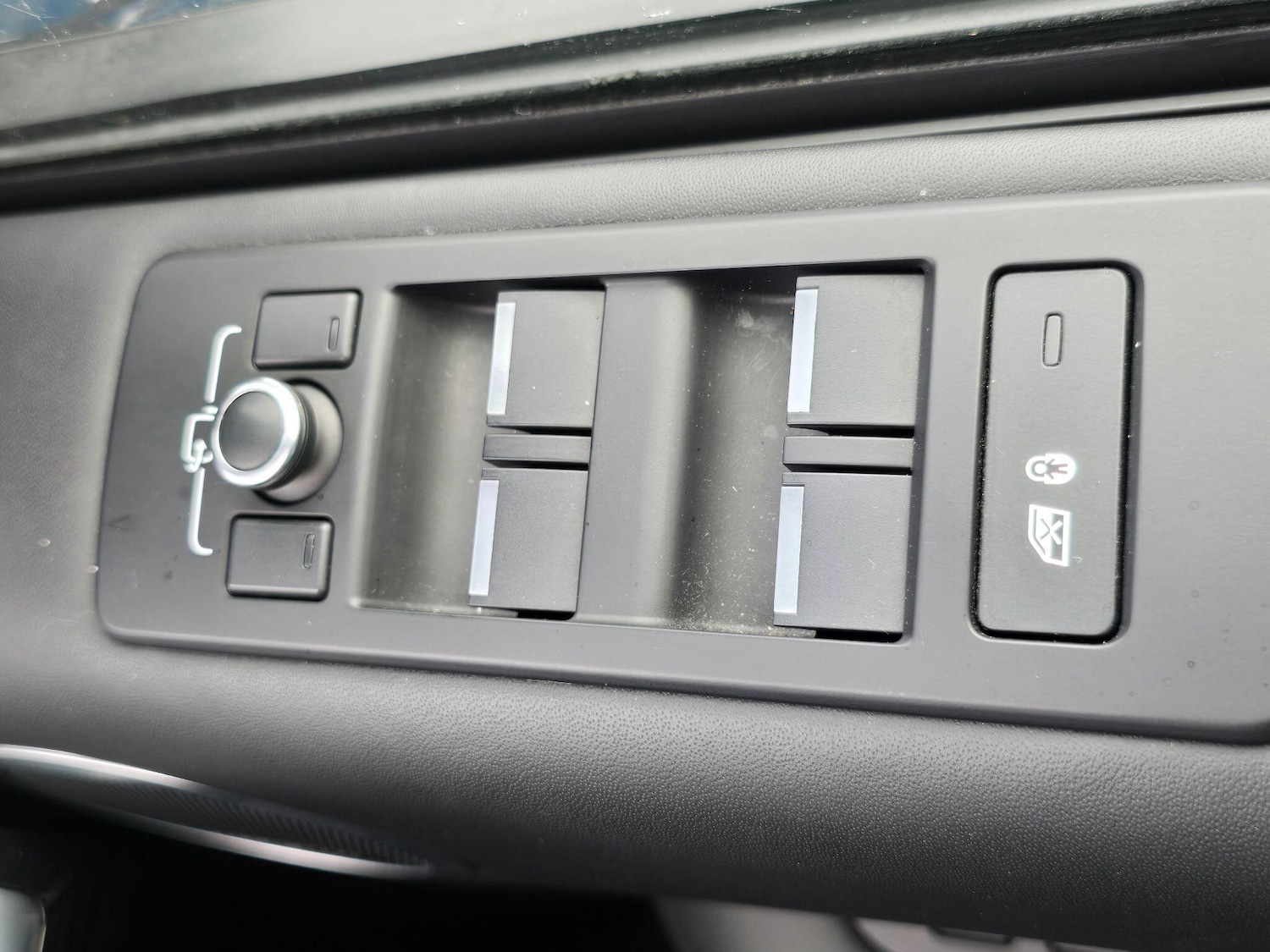 Used Land Rover Discovery 2019 for sale - 76214244: Photo 58