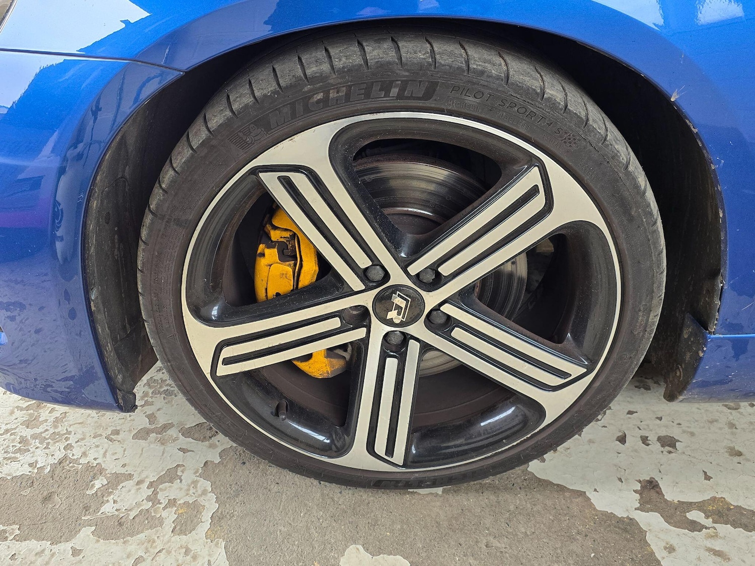 Used Volkswagen Scirocco 2017 for sale - 77599032: Photo 39