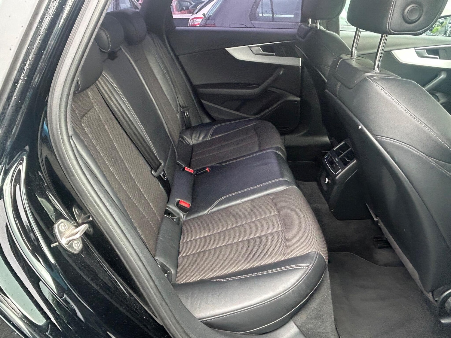 Used Audi A4 Avant 2016 for sale - 75990058: Photo 11