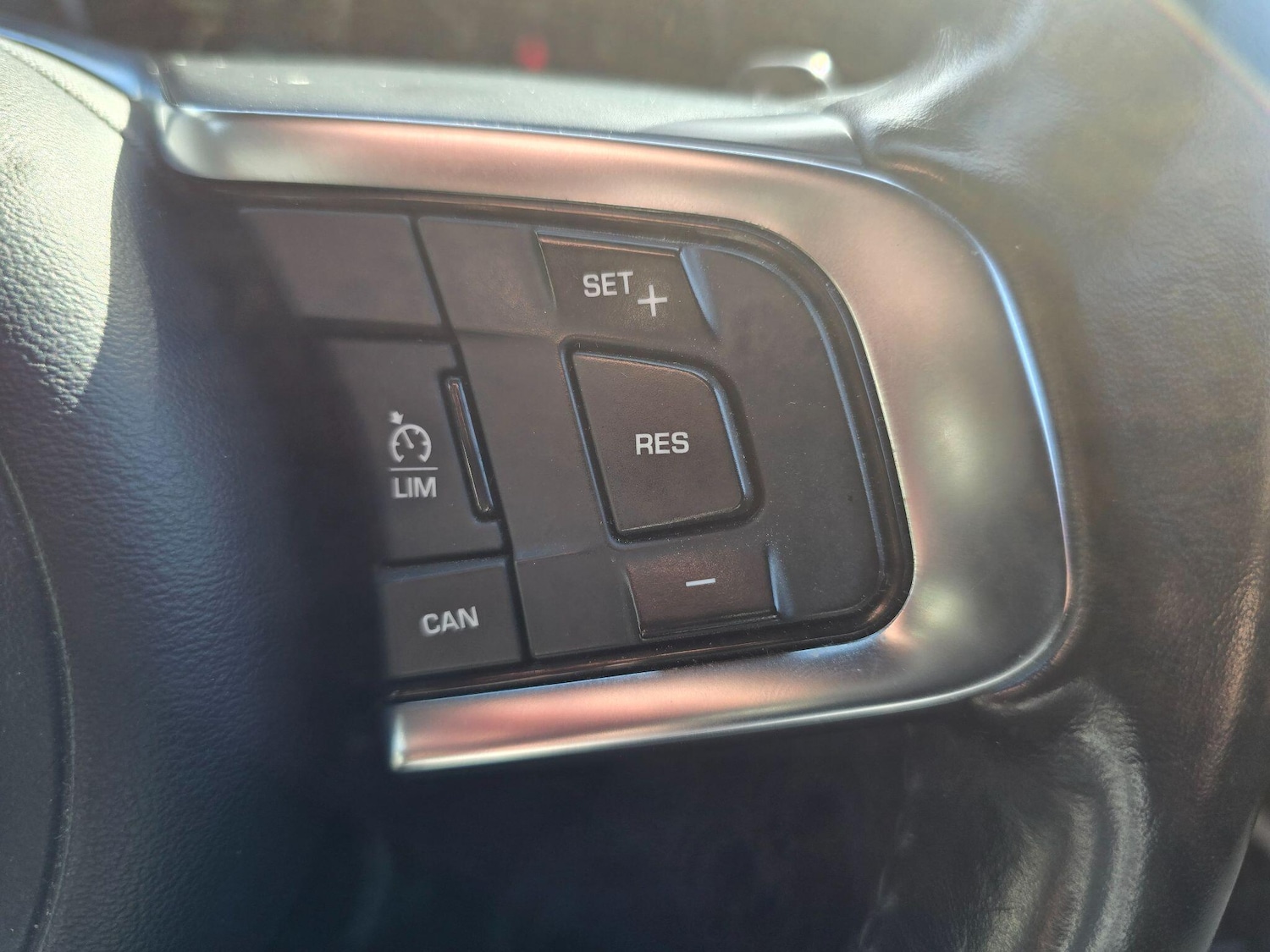 Used Jaguar XF 2016 for sale - 78071855: Photo 28