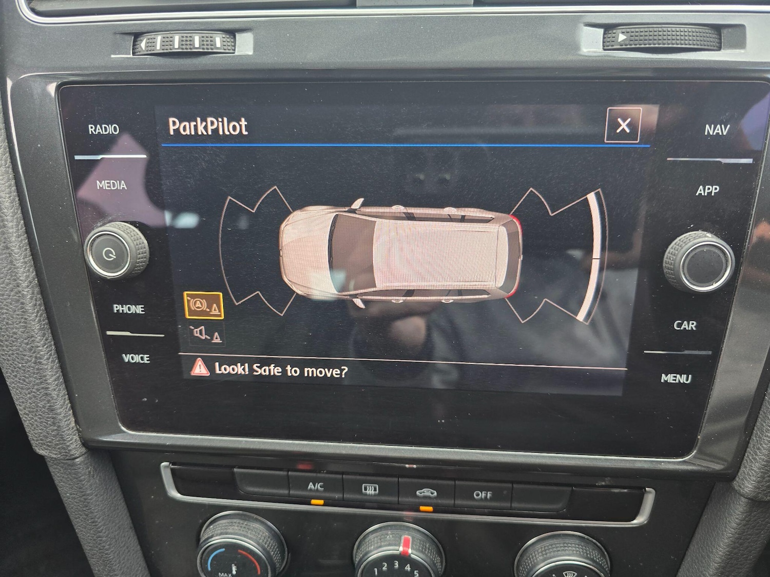 Used Volkswagen Golf 2018 for sale - 76432393: Photo 25