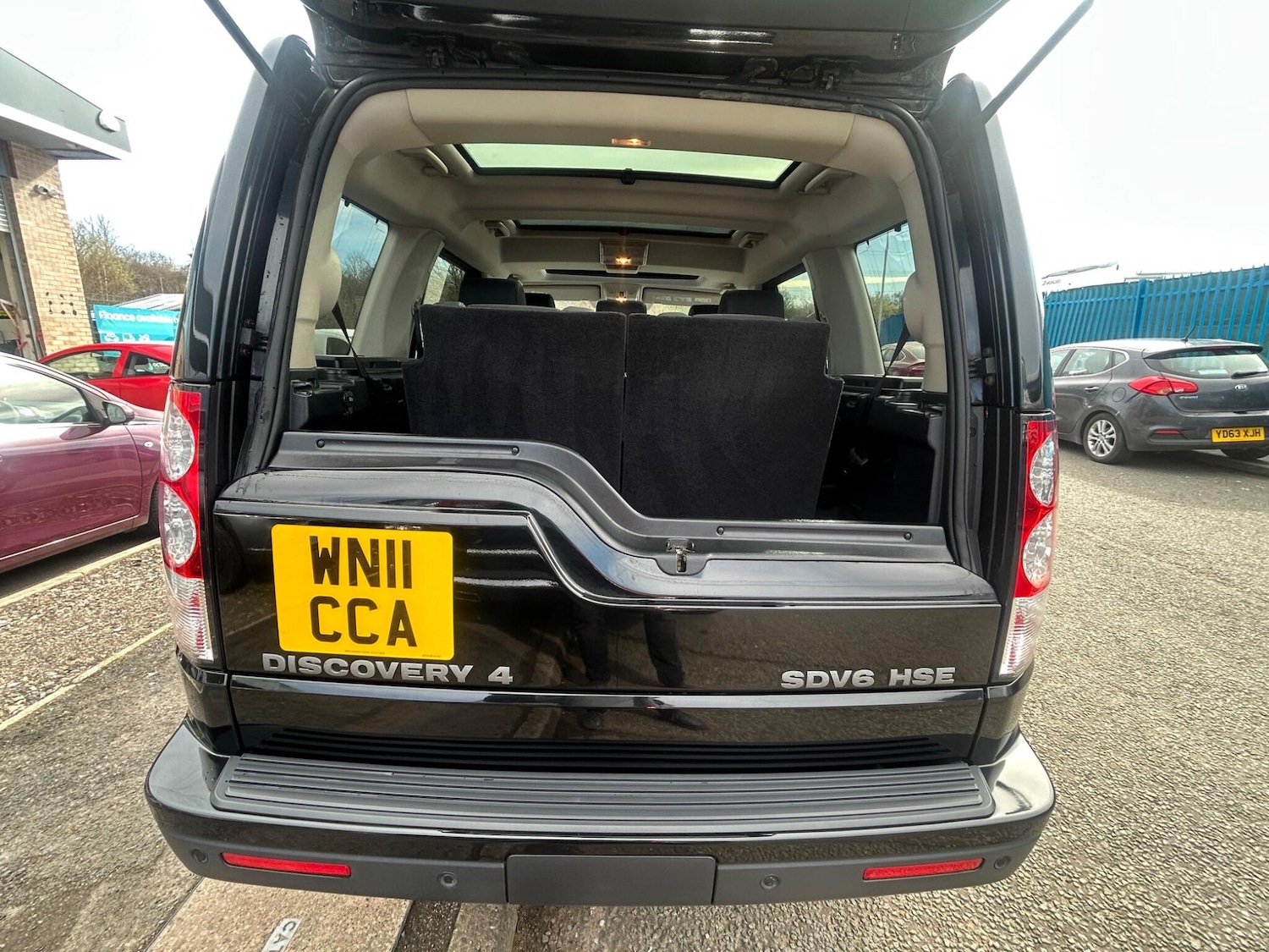 Used Land Rover Discovery 4 for sale - 77925632: Photo 20