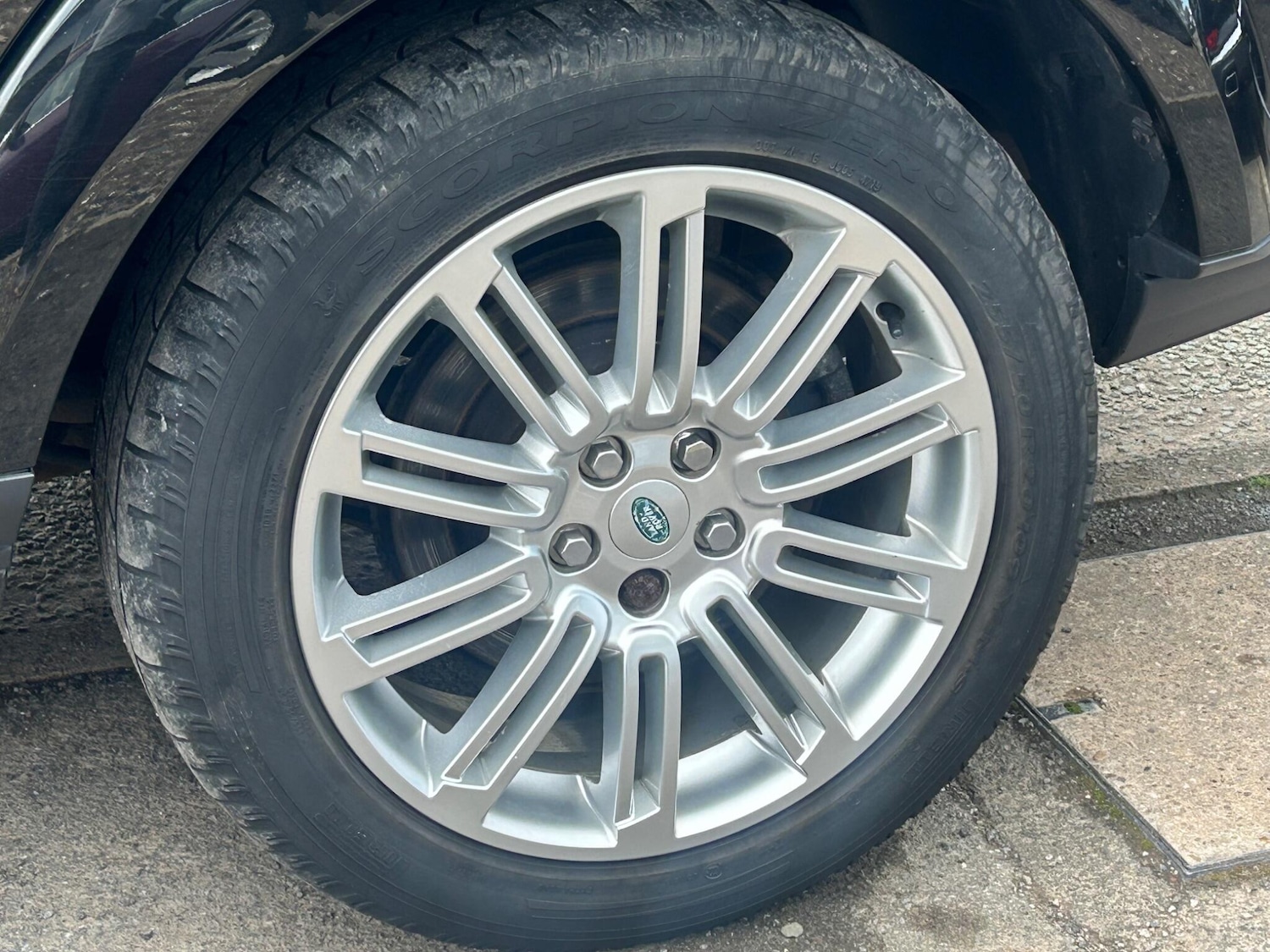 Used Land Rover Discovery 4 for sale - 77925632: Photo 23