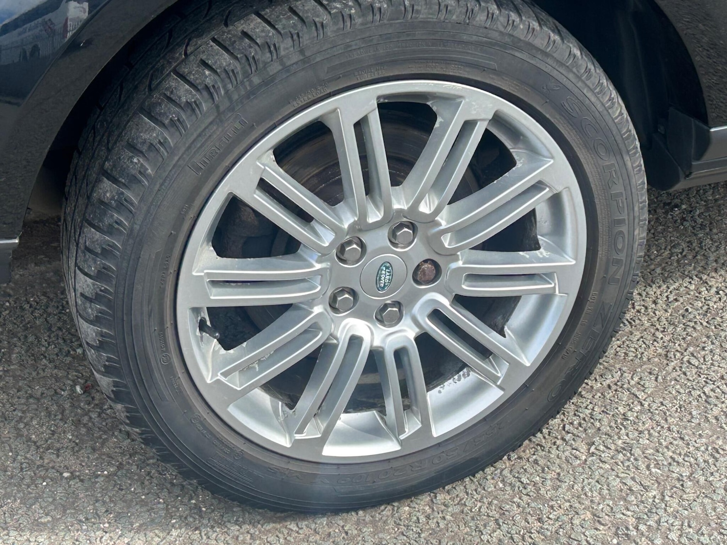 Used Land Rover Discovery 4 for sale - 77925632: Photo 26