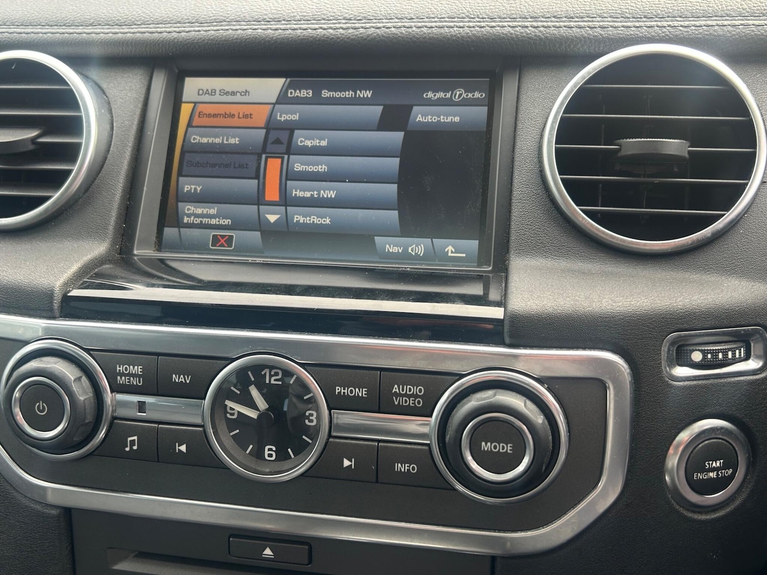 Used Land Rover Discovery 4 for sale - 77925632: Photo 29