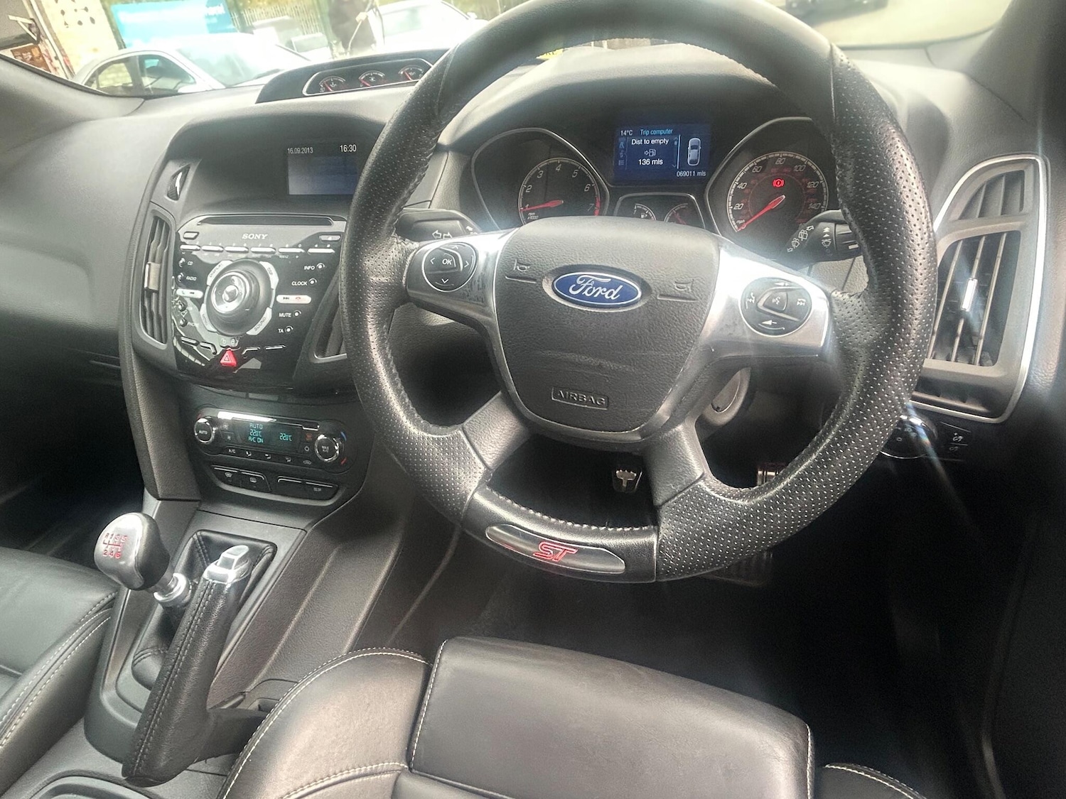 Used Ford Focus 2013 for sale - 76227000: Photo 16