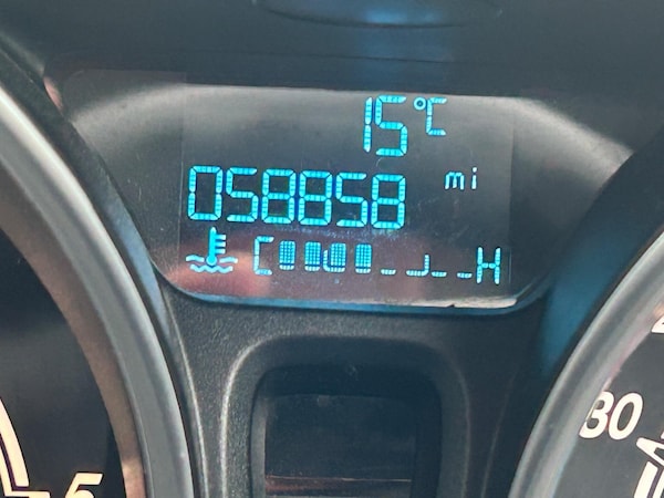 Used Ford Fiesta 2015 for sale - 76226386: Photo 15