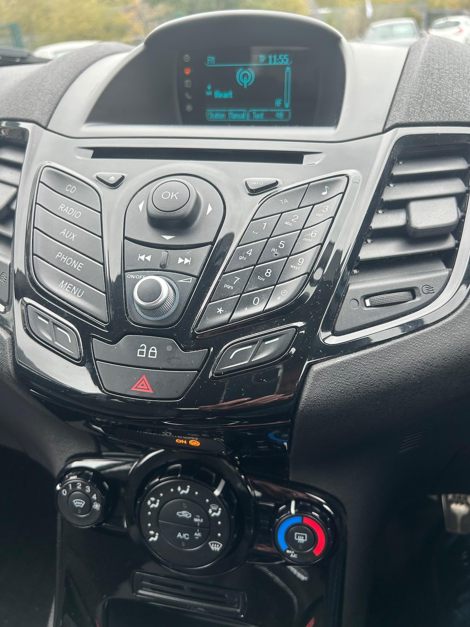 Used Ford Fiesta 2015 for sale - 76226386: Photo 18