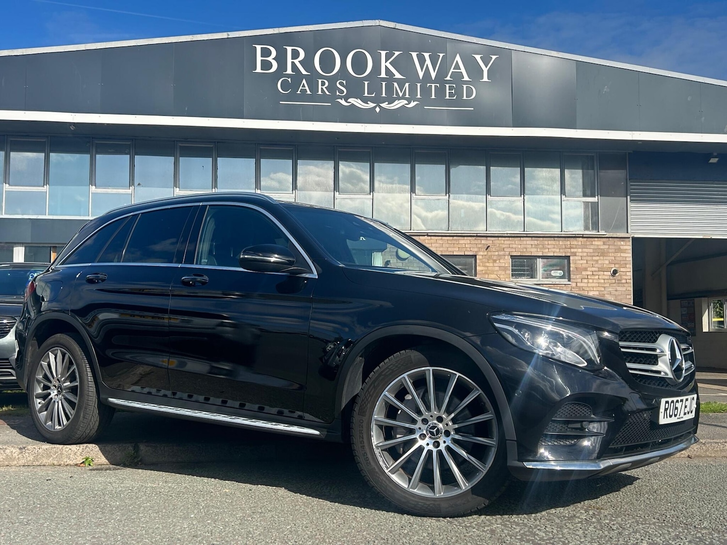 Used Mercedes-Benz GLC 2017 for sale - 76138184: Photo 1