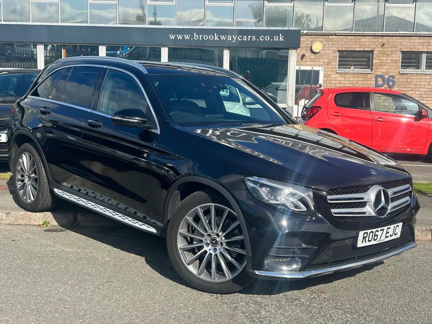 Used Mercedes-Benz GLC 2017 for sale - 76138184: Photo 3