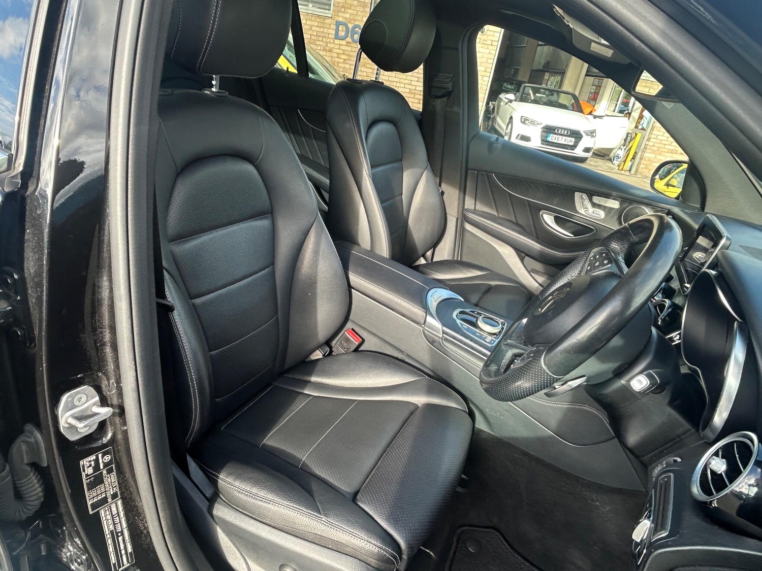 Used Mercedes-Benz GLC 2017 for sale - 76138184: Photo 8