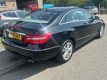 Used Mercedes-Benz E-Class 2010 for sale - 75563174: Photo