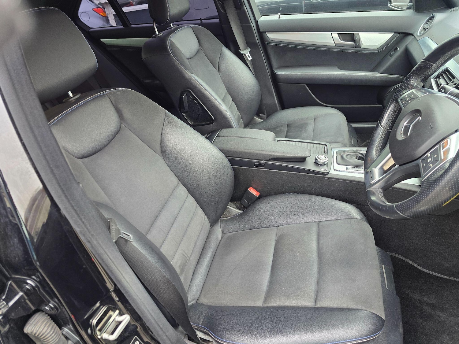 Used Mercedes-Benz C Class 2014 for sale - 77586123: Photo 11