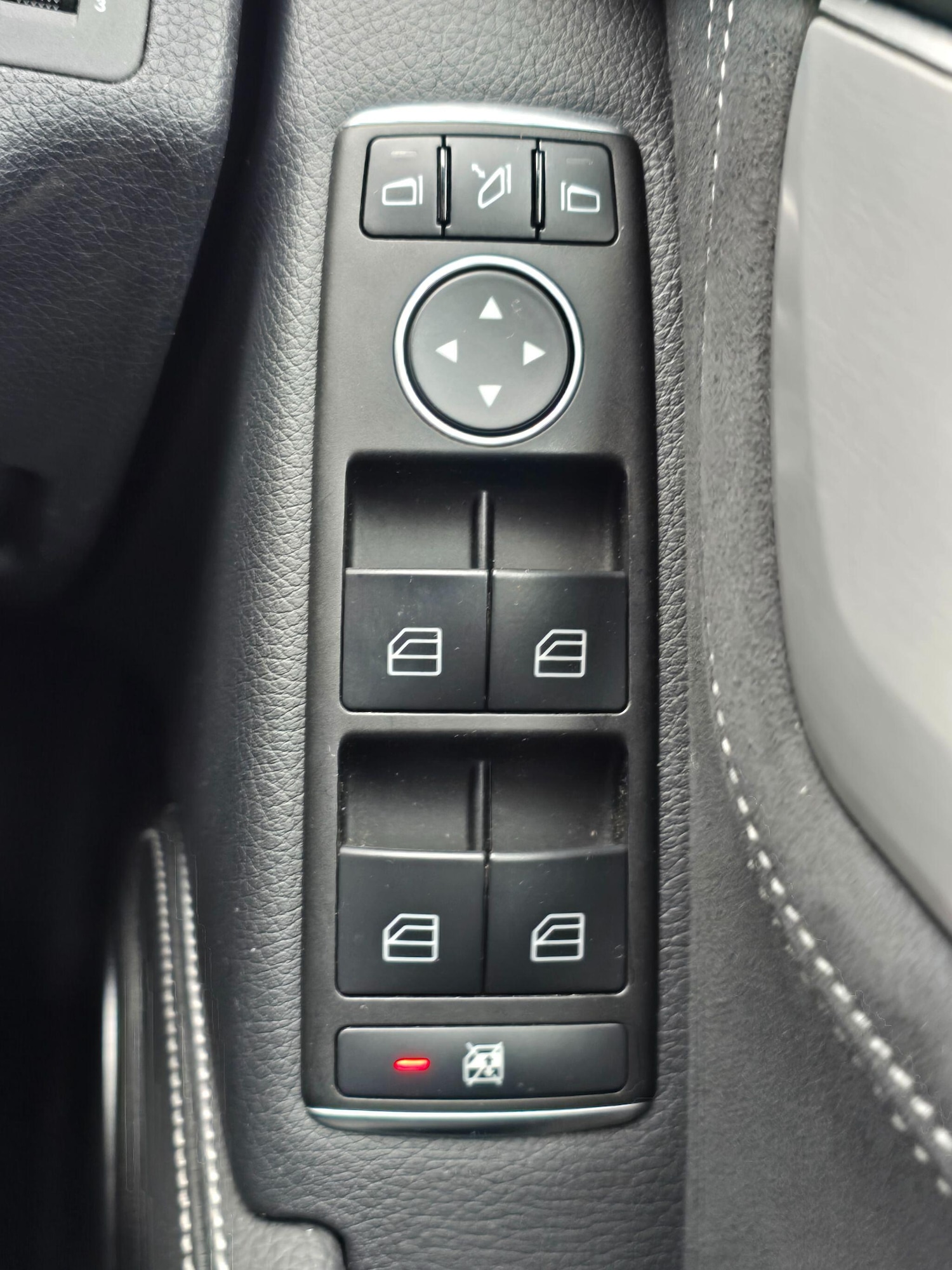 Used Mercedes-Benz C Class 2014 for sale - 77586123: Photo 32