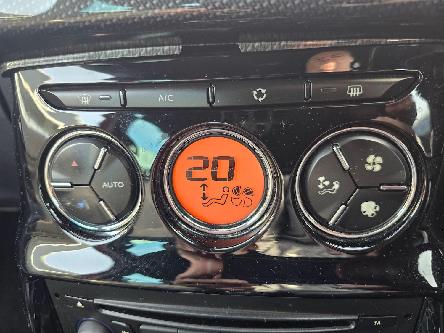 Used Citroen DS3 2015 for sale - 76408587: Photo 22