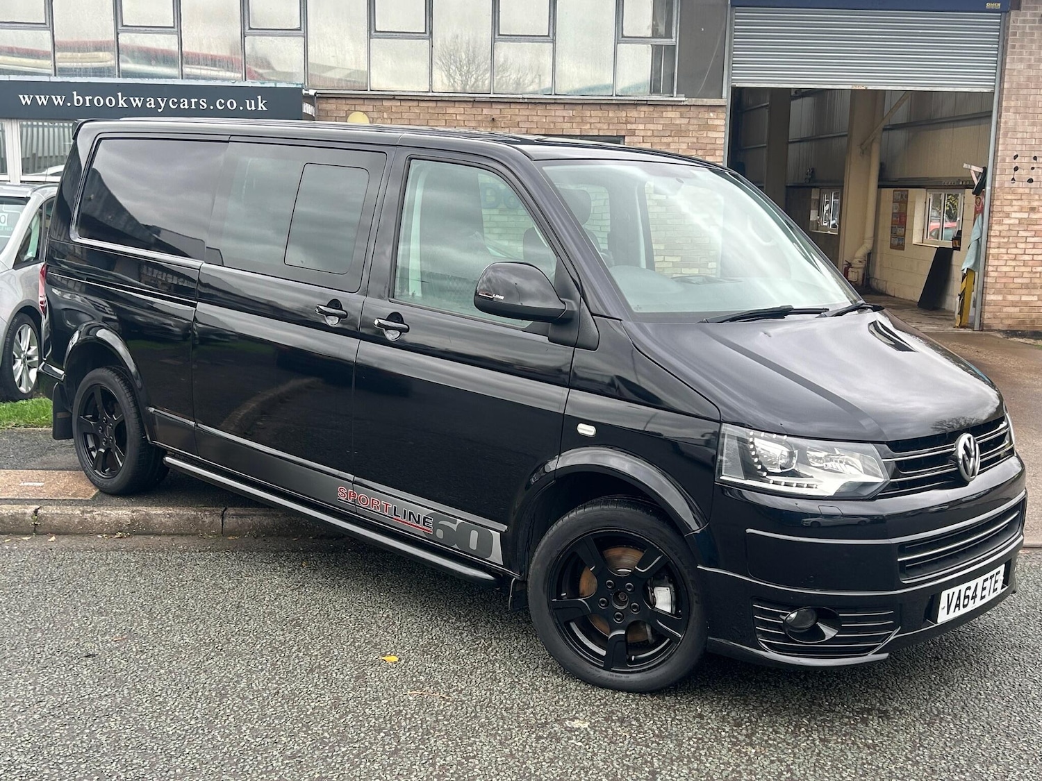 Used Volkswagen Transporter Sportline 2014 for sale - 76573215: Photo 1