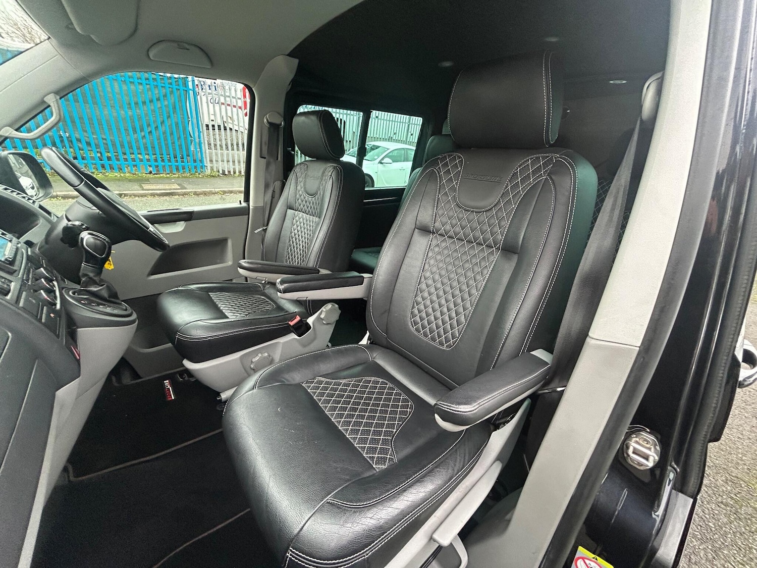 Used Volkswagen Transporter Sportline 2014 for sale - 76573215: Photo 11