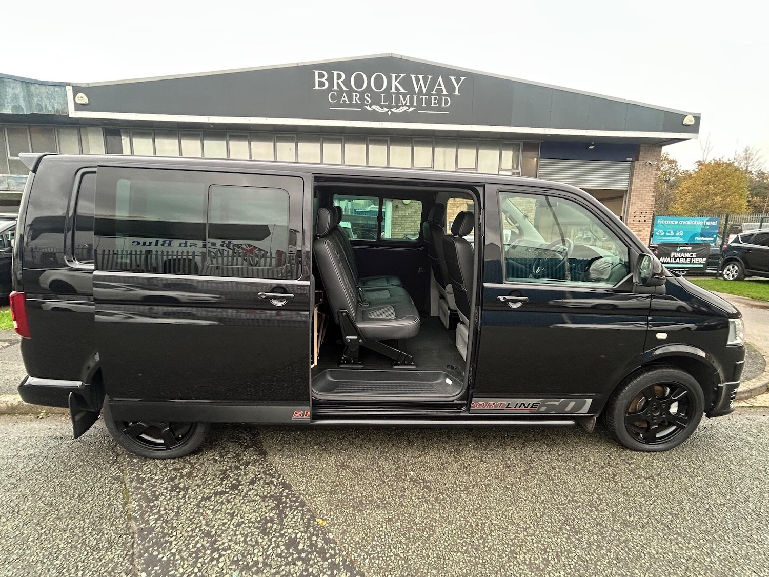 Used Volkswagen Transporter Sportline 2014 for sale - 76573215: Photo 12