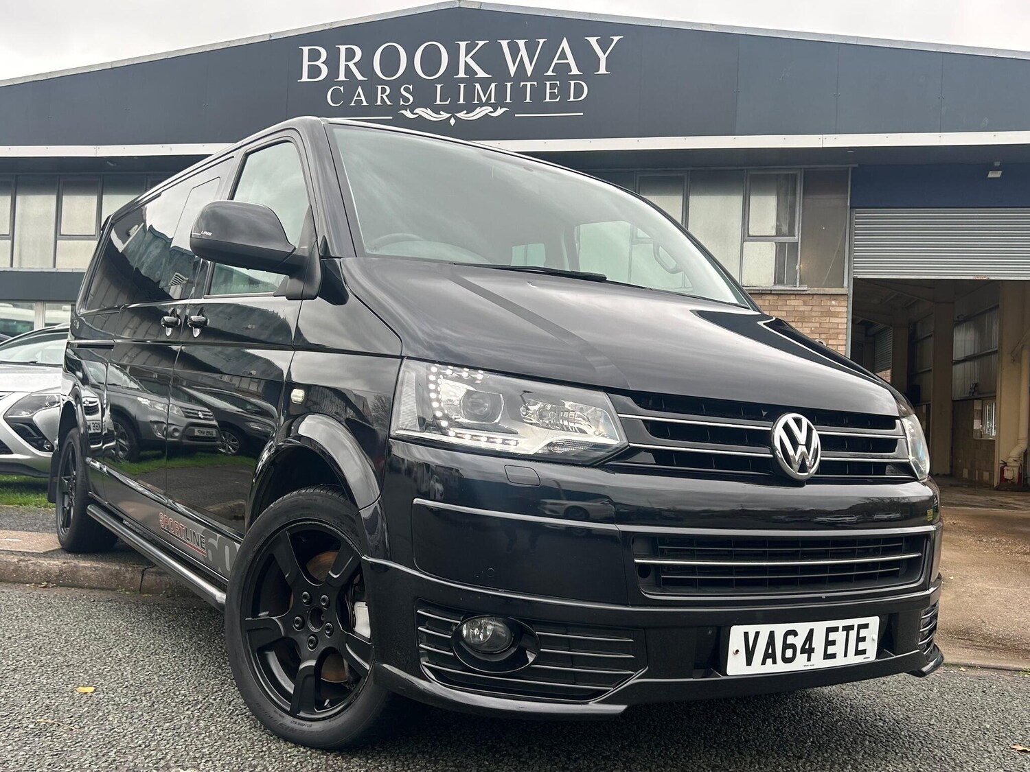 Used Volkswagen Transporter Sportline 2014 for sale - 76573215: Photo 2