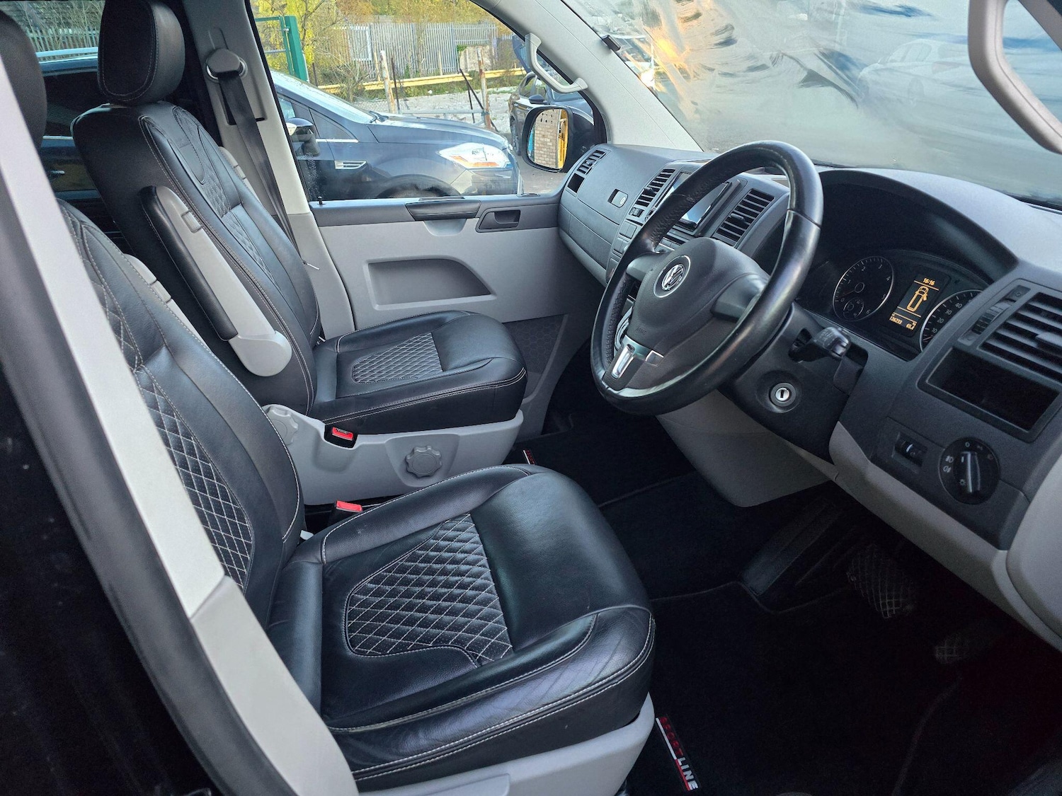 Used Volkswagen Transporter Sportline 2014 for sale - 76573215: Photo 31