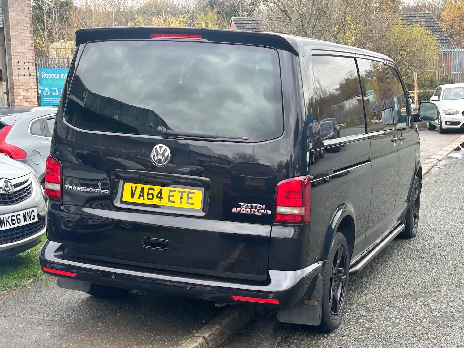 Used Volkswagen Transporter Sportline 2014 for sale - 76573215: Photo 4