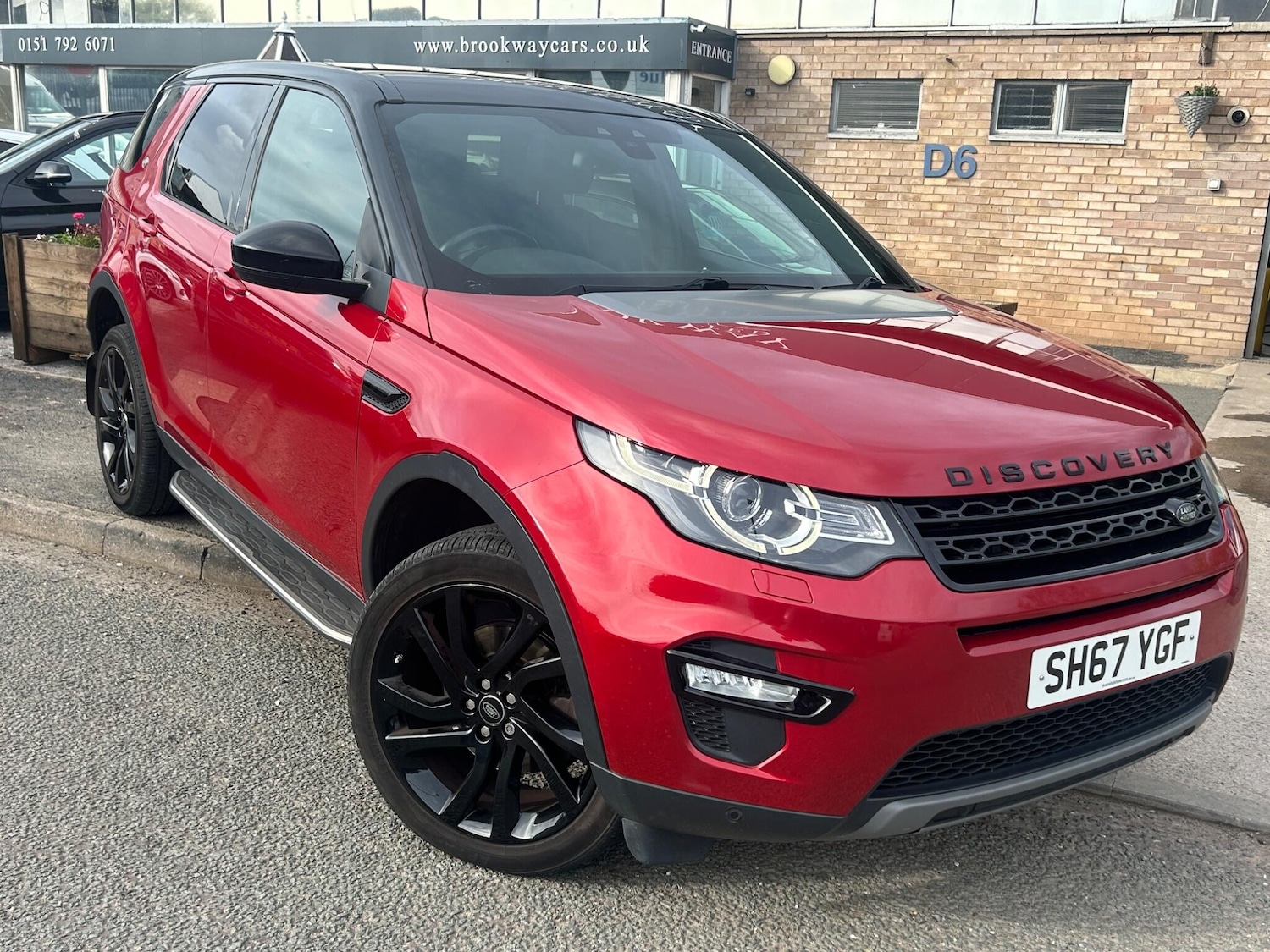 Used Land Rover Discovery Sport 2017 for sale - 78203931: Photo 13