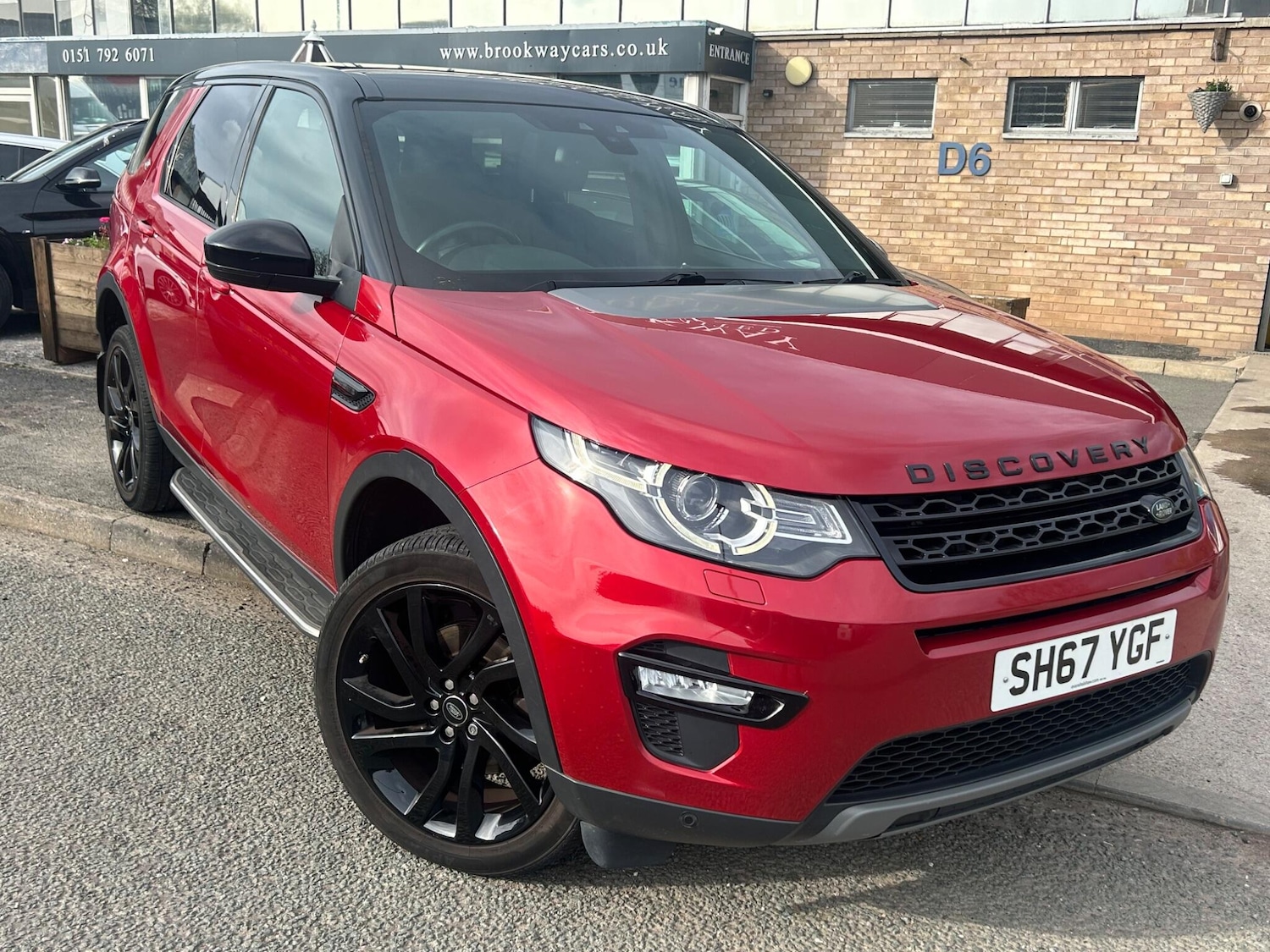 Used Land Rover Discovery Sport 2017 for sale - 78203931: Photo 3